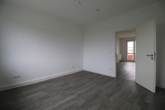 Schlafzimmer - 3-Raum-Wohnung mit Tageslichtbad!