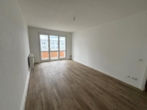 Wohnzimmer - Bezugsfertige 3-Raum-Wohnung mit Tageslichtbad!