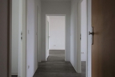 Flur - 3-Raum-Wohnung mit Tageslichtbad!