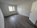 Schlafzimmer - Einziehen und wohlfühlen! – 3-Raum-Wohnung zum sofortigen Einzug