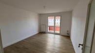 Wohnzimmer - Hübsche 3-Raum-Wohnung im 5. Wohnkomplex
