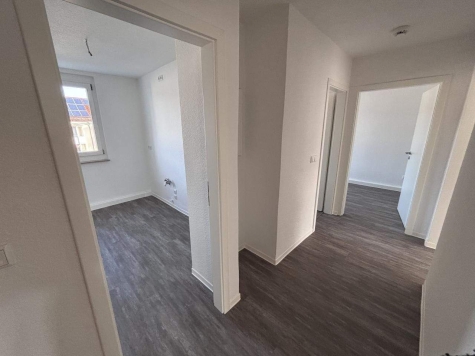 Alles neu- bezugsfertige 3-Raum-Wohnung zum sofortigen Einzug!, 15890 Eisenhüttenstadt, Etagenwohnung