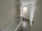 Badezimmer - 2-Raum-Wohnung mit Tageslichtbad!