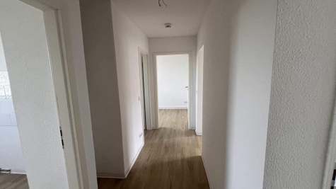 Hübsche 3-Raum-Wohnung im 5. Wohnkomplex, 15890 Eisenhüttenstadt, Etagenwohnung