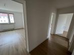Flur - Charmante 3-Raum-Wohnung zum sofortigen Einzug im 5.WK !