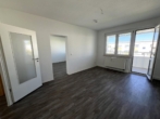 Wohnzimmer - 2-Raum-Wohnung mit modernisiertem Tageslichtbad!