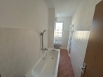 Badezimmer - 2-Raum-Wohnung mit Tageslichtbad!