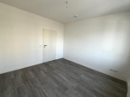 Schlafzimmer - Alles neu- bezugsfertige 3-Raum-Wohnung zum sofortigen Einzug!