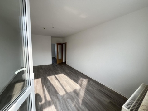 Perfekte 3-Raum-Wohnung für Paare: Moderne Ausstattung, sonniger Balkon und herrlicher Ausblick!, 15890 Eisenhüttenstadt, Etagenwohnung