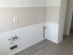 Küchenzeile - 2-Raum-Wohnung mit modernisiertem Tageslichtbad!
