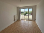 Wohnzimmer - Charmante 3-Raum-Wohnung mit Balkon in ruhiger Lage