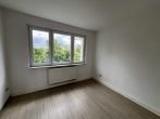Schlafzimmer - 4-Raum-Wohnung mit Balkon!