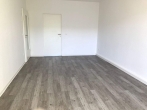 Wohnzimmer - 3-Raum-Wohnung mit Tageslichtbad!