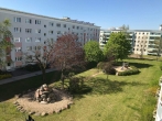 Ausblick - 3-Raum-Wohnung mit Tageslichtbad!